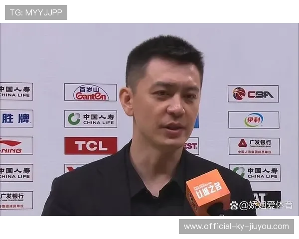 杨鸣回应质疑 球员们憋着一股劲拼搏，杨鸣申请主帅挑战